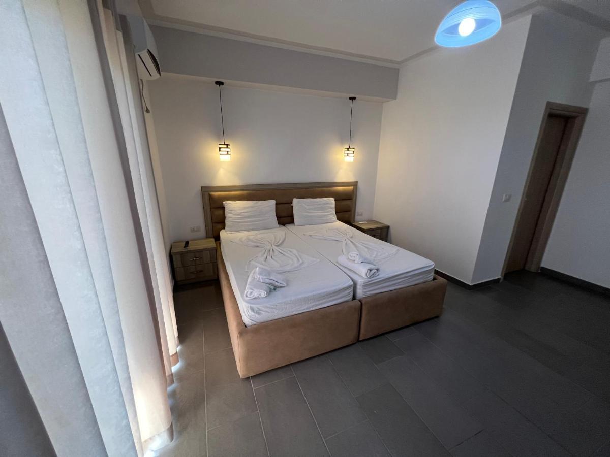 Hotel Irini Sarande Exterior photo