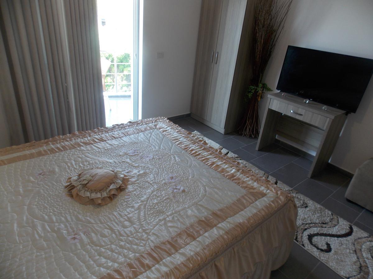 Hotel Irini Sarande Exterior photo