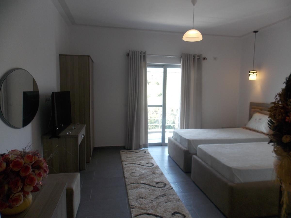 Hotel Irini Sarande Exterior photo